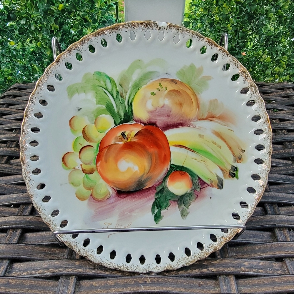 Ucagco Decorative Collectible Plate Signed By T. Itoh